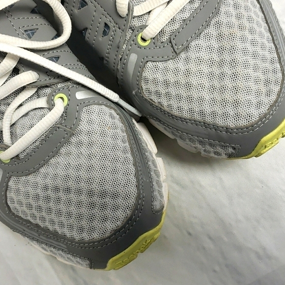 REEBOK Running 8 1/2D Grey & Yellow EUC - Picture 12 of 13